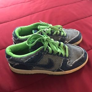 incredible hulk nike dunks
